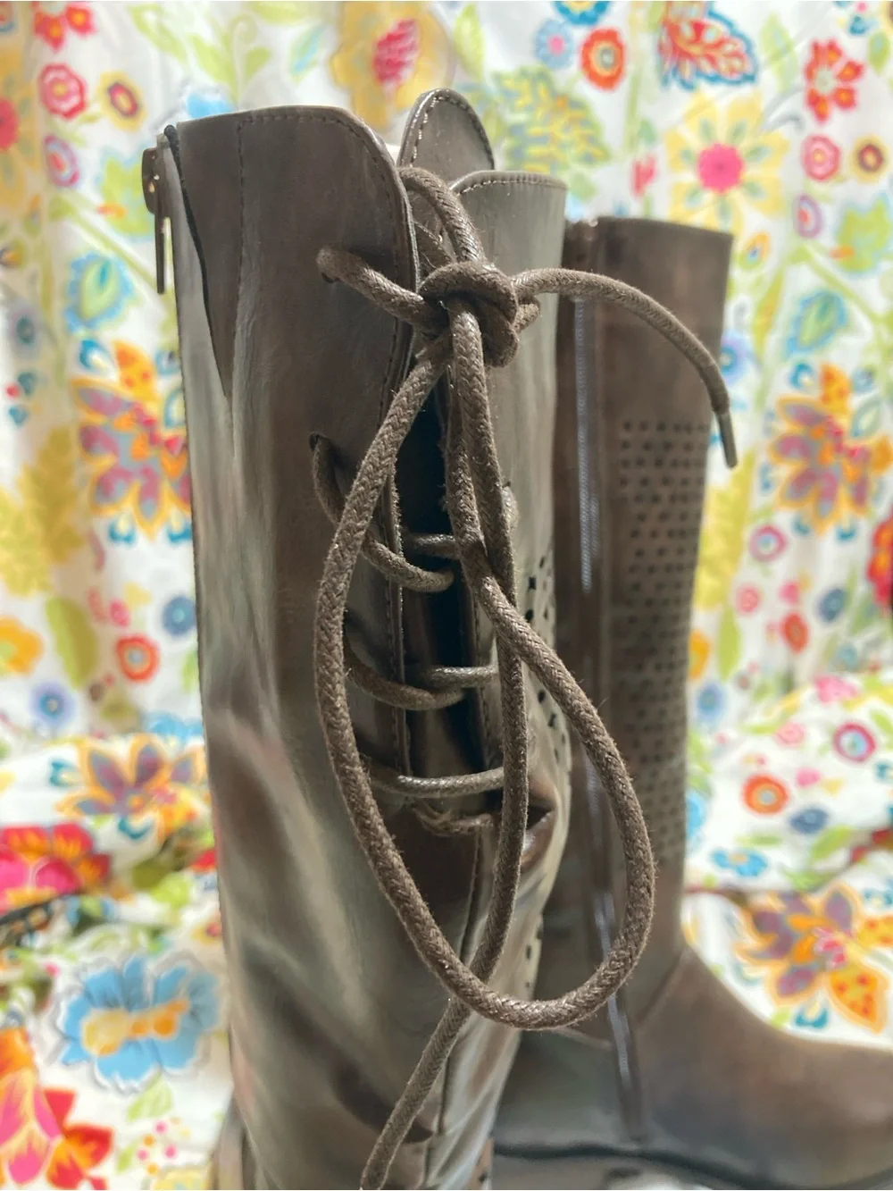 Valenti Franco Brown Barcelona Perforated Knee High Boots Size 7M